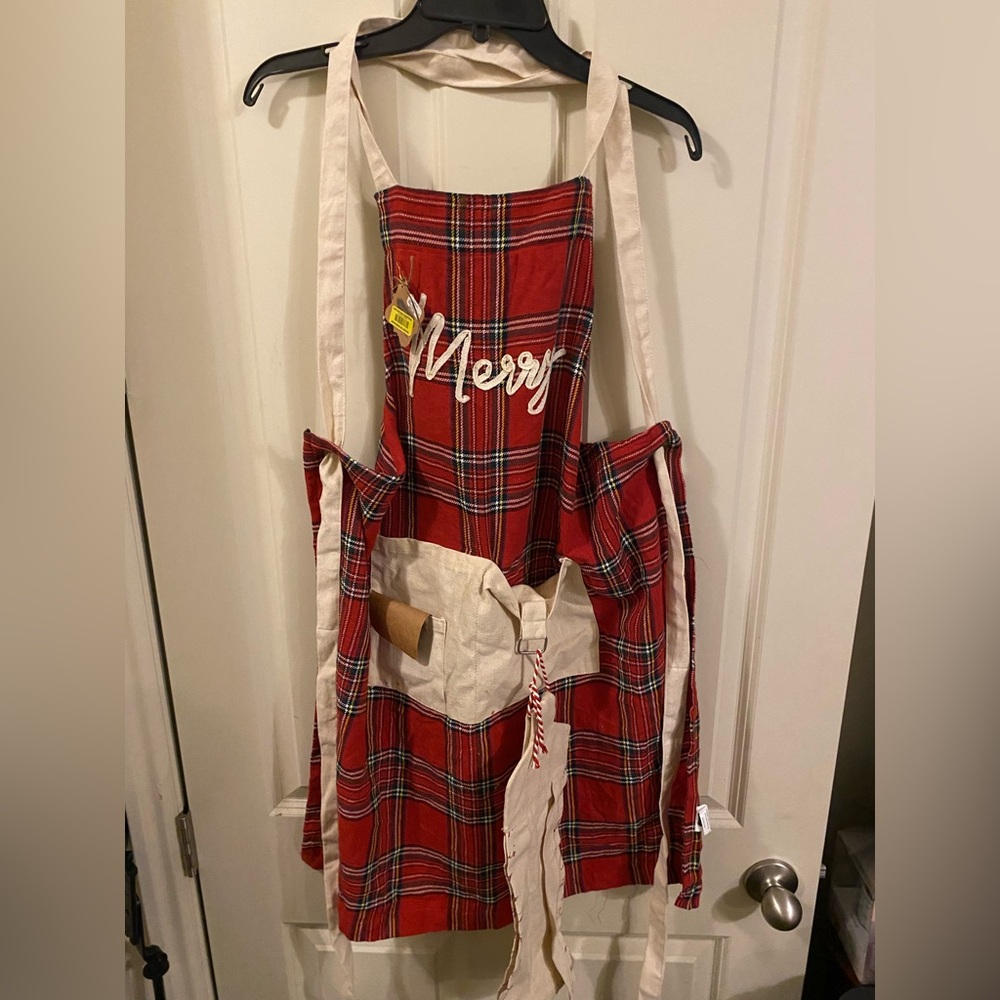 NWT Merry kitchen apron